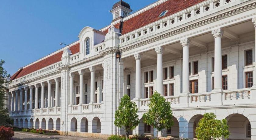 Hotel Lautze Indah Джакарта Экстерьер фото